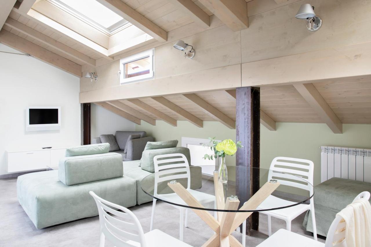 Charming Moment Di Villa Porta - Residenza Porto Vecchio Luino Exterior foto